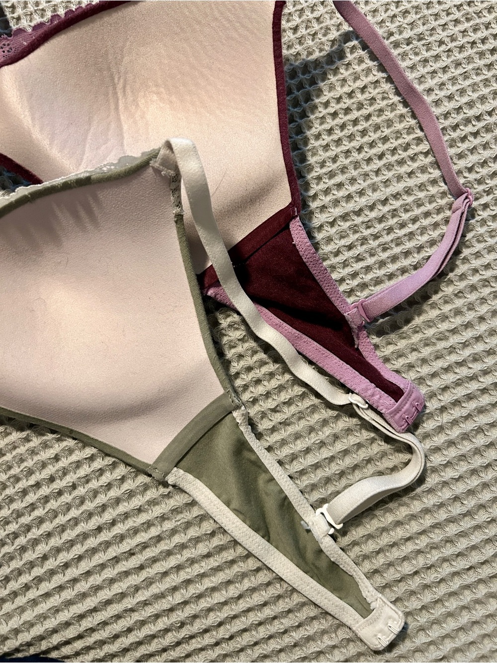 Victoria’s Secret PINK Wear Everywhere Wireless Lightly Padded Lace Trim Bras - Picture 4 of 5